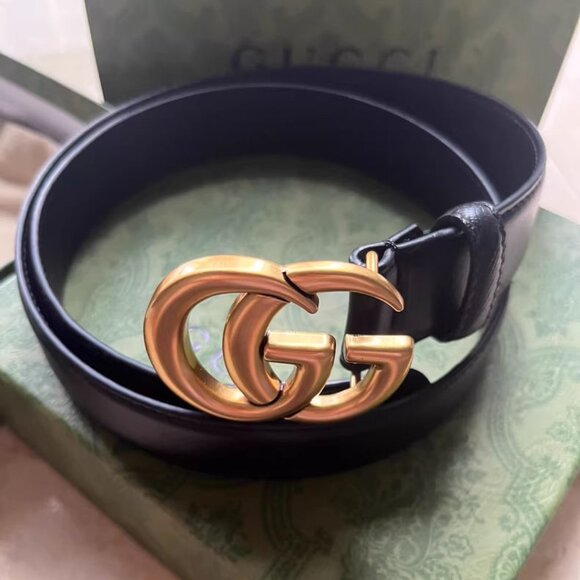 Gucci Black Belt with Gold GG Buckle Size 80